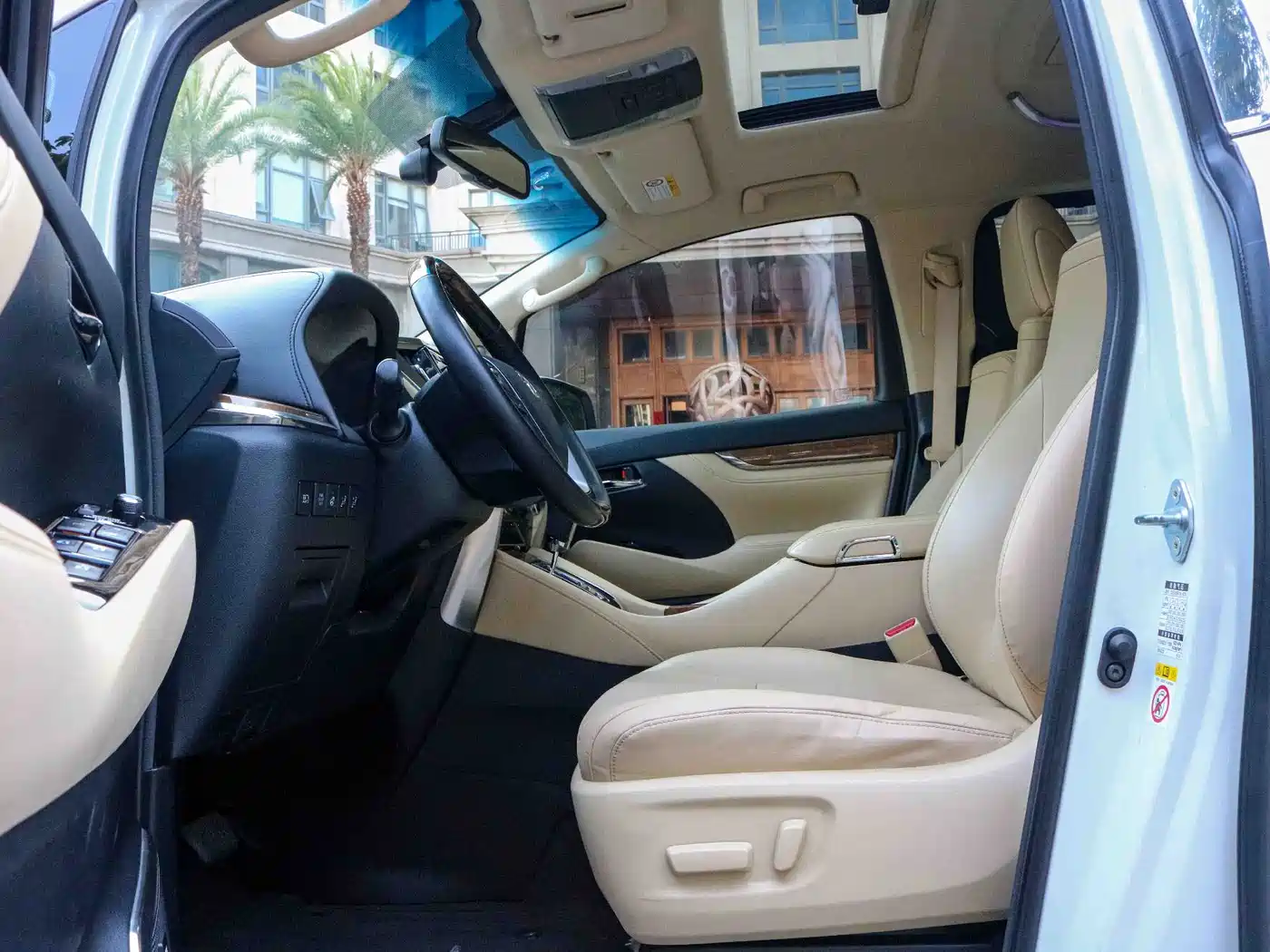 Toyota Alphard 2018 3.5L Premium фото 11
