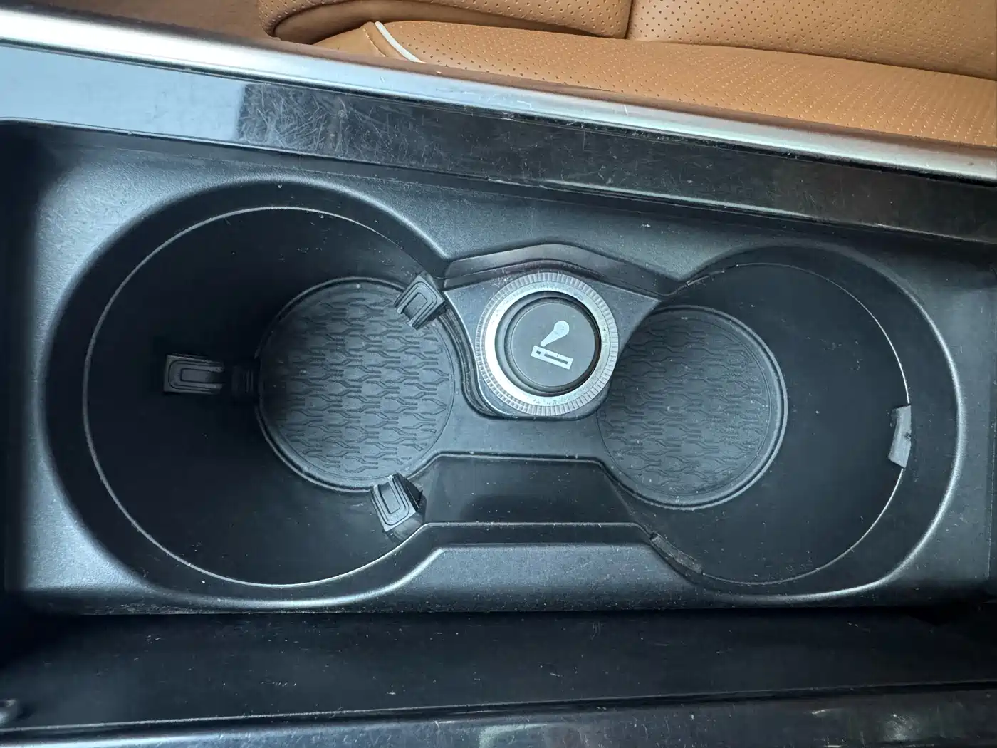 Hongqi H9 2020 2.0T Smart Connection Qi Chang Edition фото 25