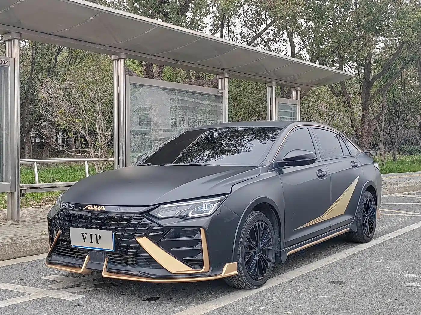 DONGFENG YI HYUN MAX