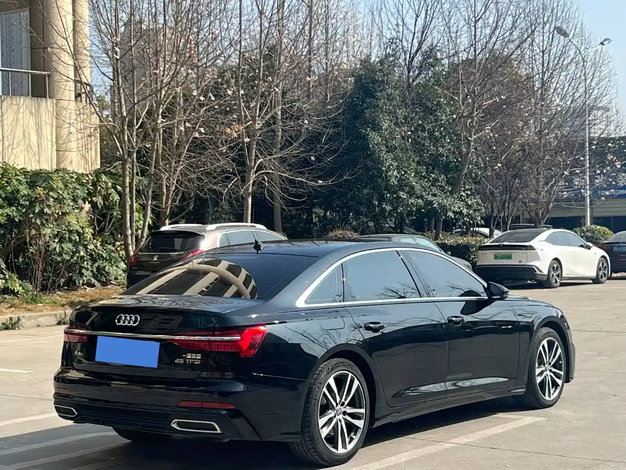 Audi A6L 2019 40 TFSI Luxury Dynamic фото 7