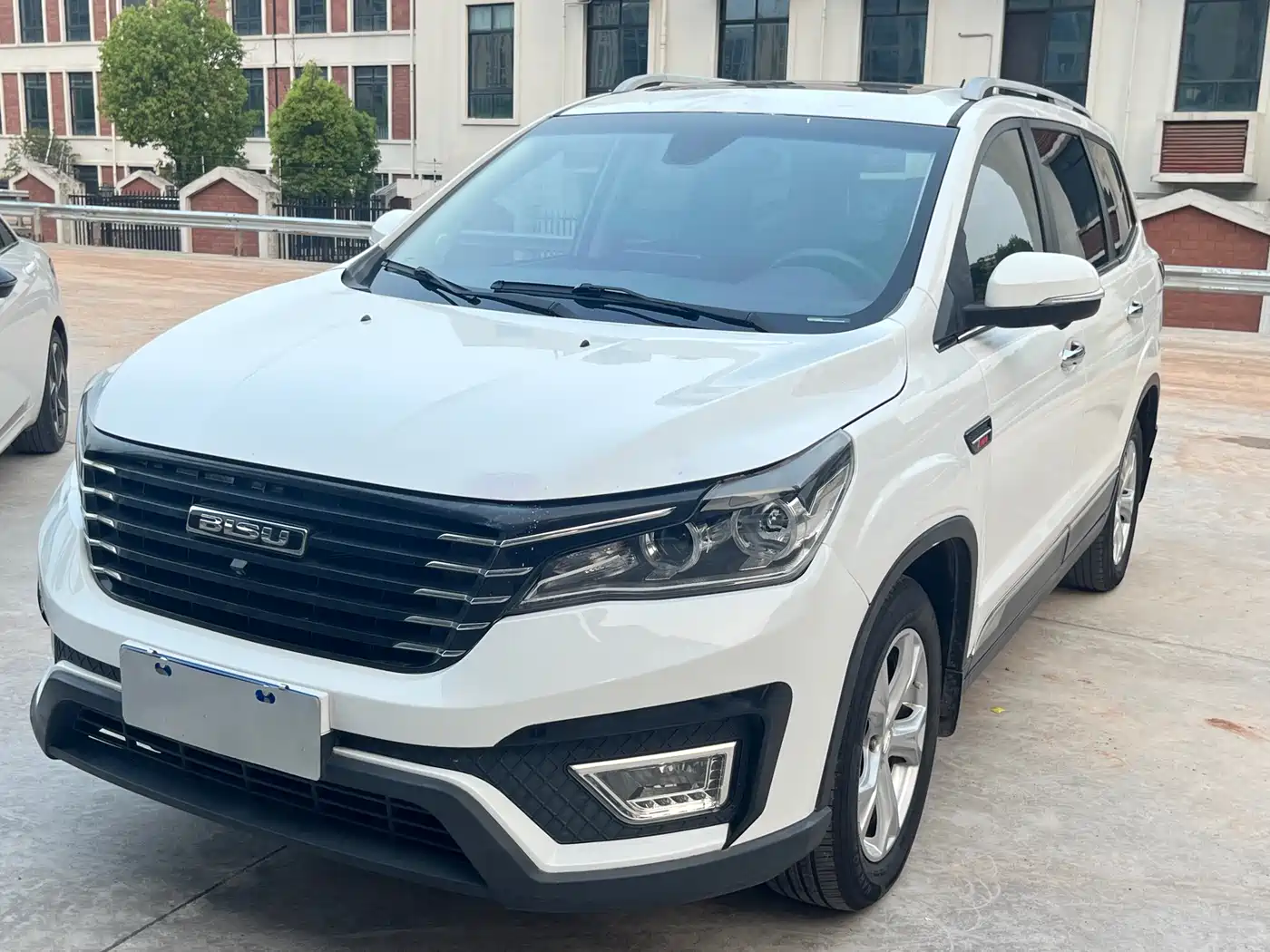 Bisu Auto Bisu T5 2017 2017 1.5T Manual Luxury