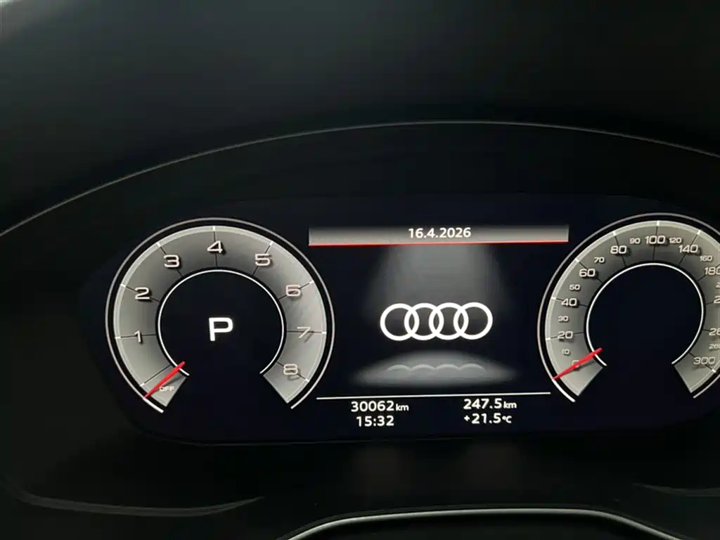Audi A4L 2024 40 TFSI Fashion Dynamic фото 3