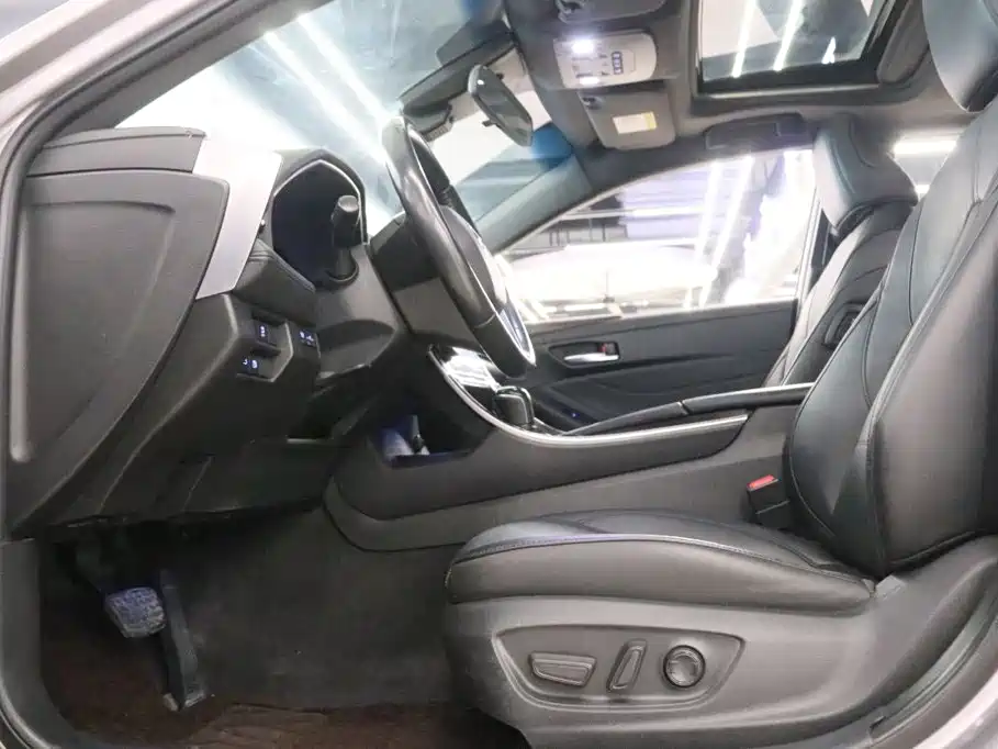 Toyota Avalon 2020 2019 2.0L Luxury Edition (China VI)