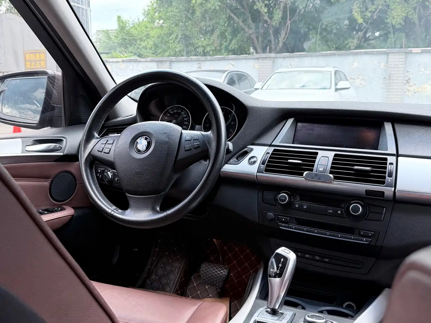 Photo 7 - BMW X5 (Import)
