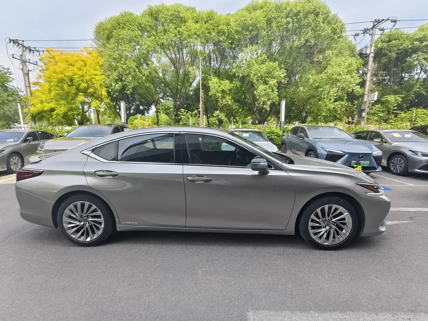 Lexus ES 2022 300h Executive Edition фото 3