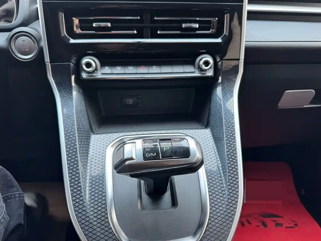 Haval M6 2023 PLUS 1.5T DCT Luxury Smart Connect фото 10