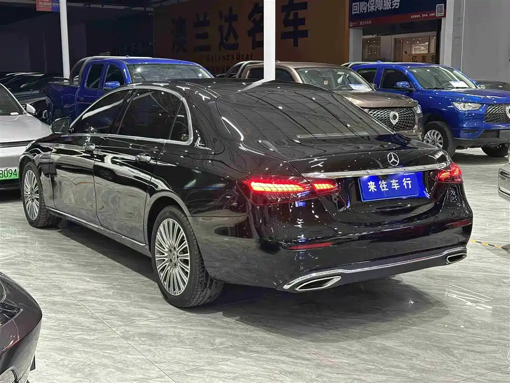 MERCEDES-BENZ E CLASS