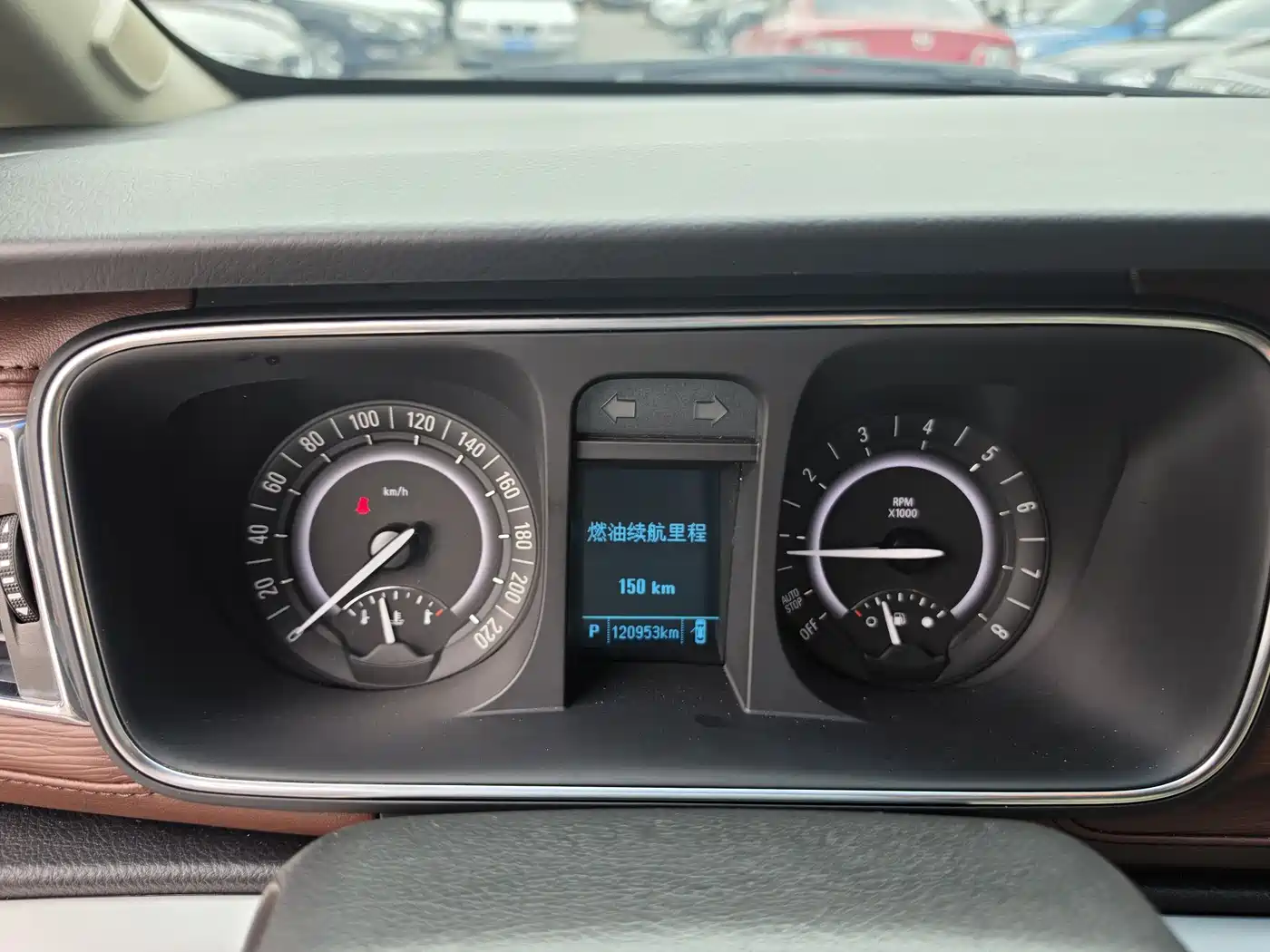 Buick GL8 2018 28T Premium Model China VI фото 6