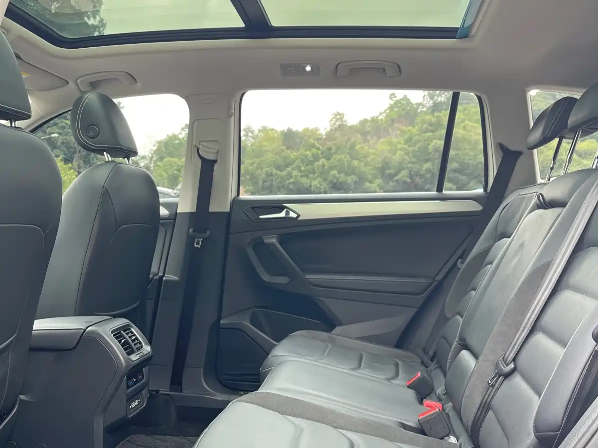 Volkswagen Tiguan L PHEV 2020 430PHEV Plug-in Hybrid Premium Edition фото 20