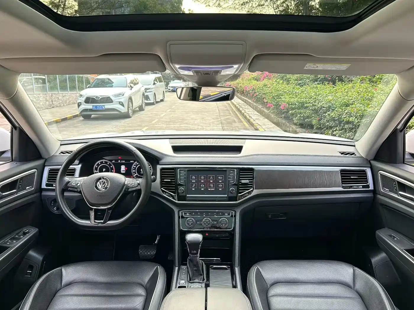 Volkswagen Teramont 2017 530 V6 AWD Ultimate Flagship Edition фото 5