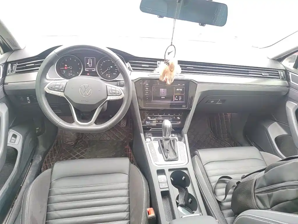 Volkswagen Magotan 2020 330TSI DSG Leading фото 10