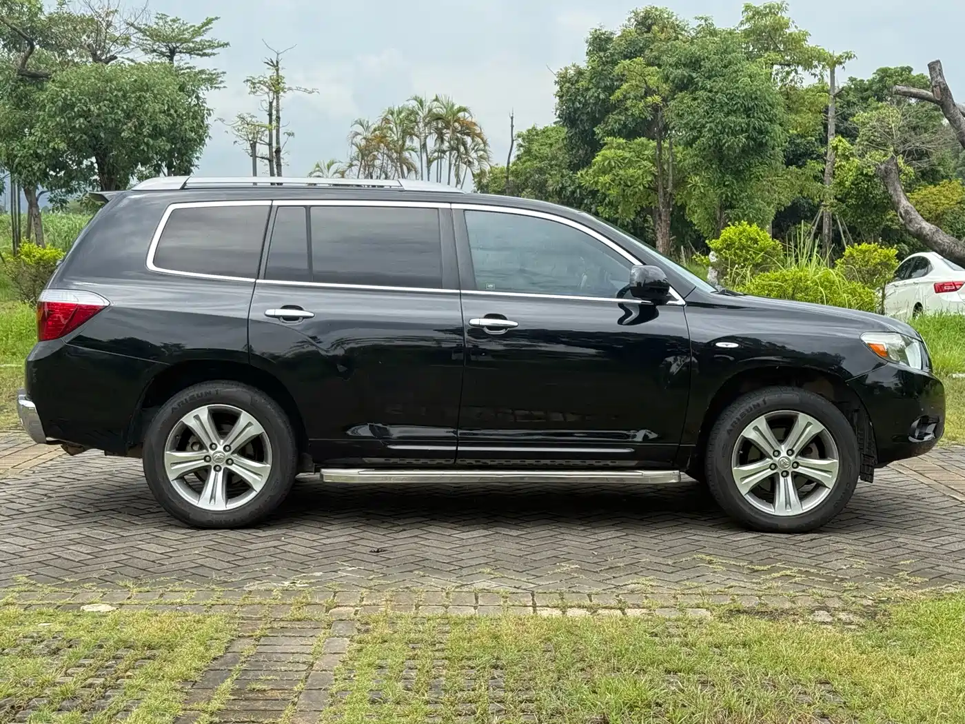 Toyota Highlander 2010 2009 3.5L 4WD 7-seater Luxury Edition