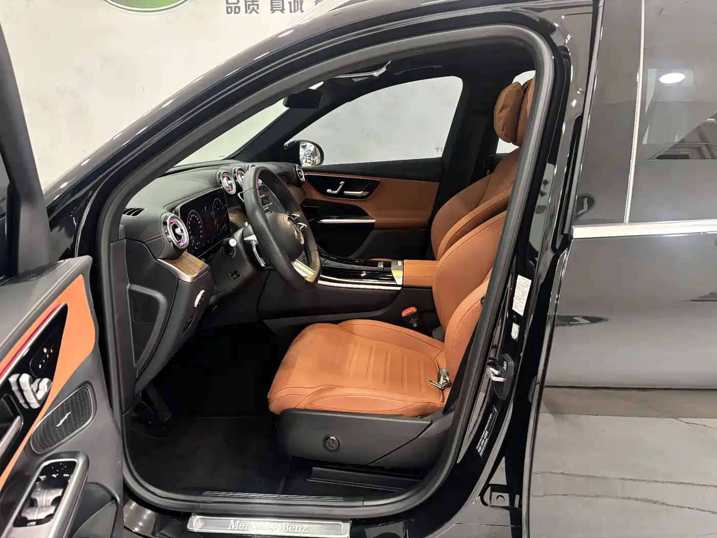 Mercedes-Benz GLC 2024 Facelift GLC 300 L 4MATIC Sport 7-seater фото 11