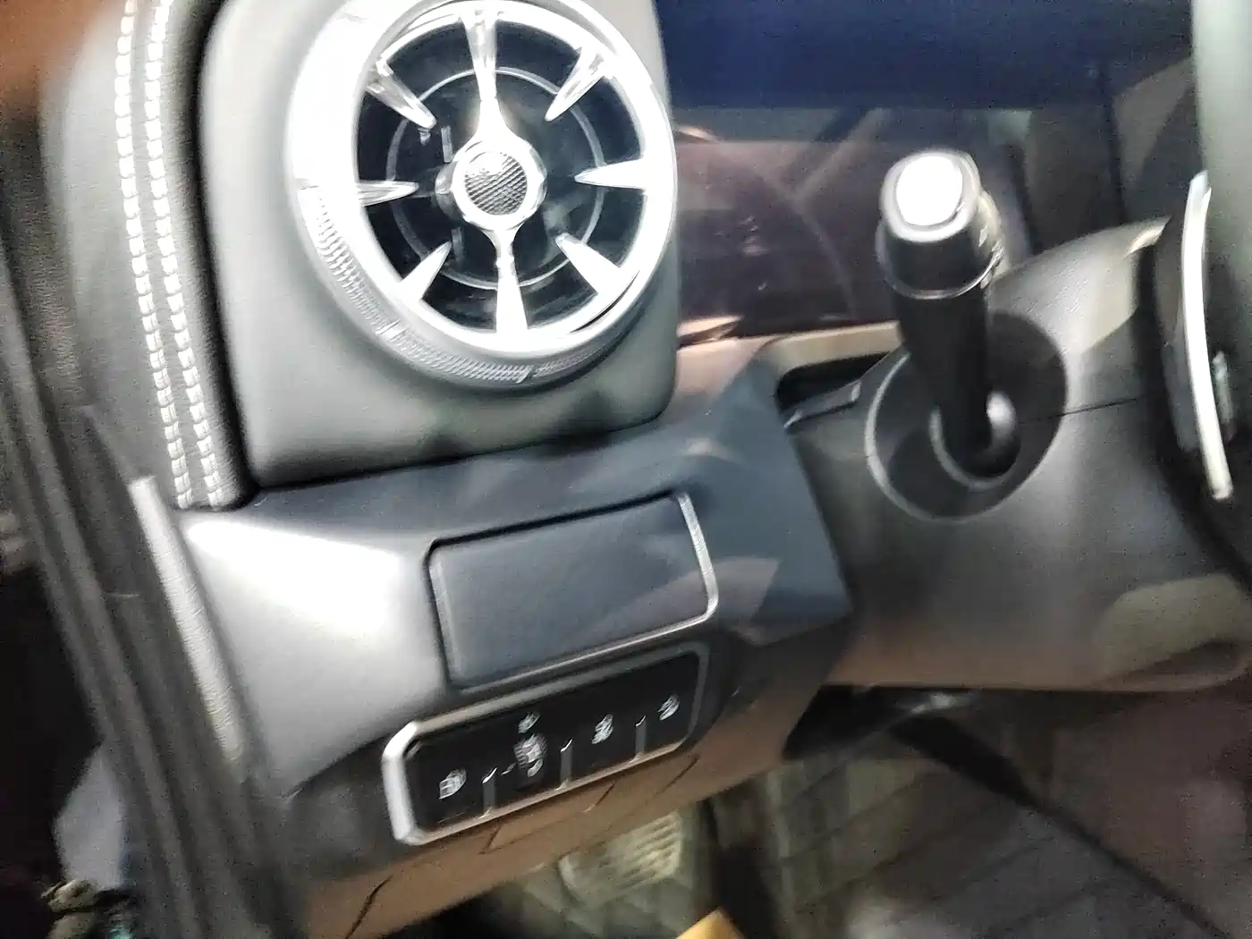 TANK TANK 300 NEW ENERGY