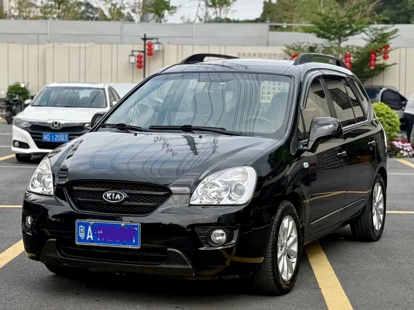 Kia Carens 2011 2.0L 7-Seater Automatic Luxury