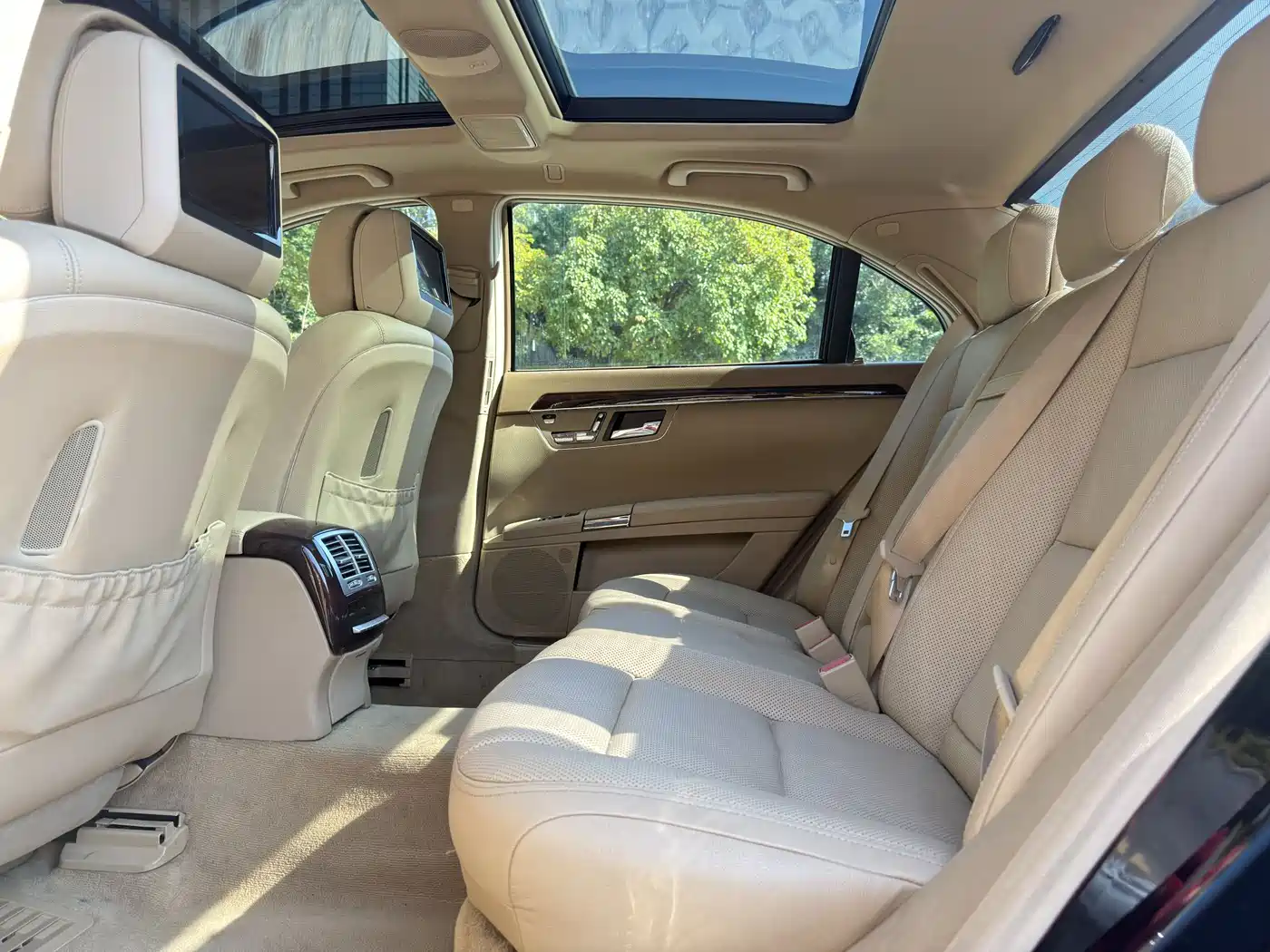 Mercedes-Benz S-Class 2012 S 300 L Luxury Grand Edition фото 5