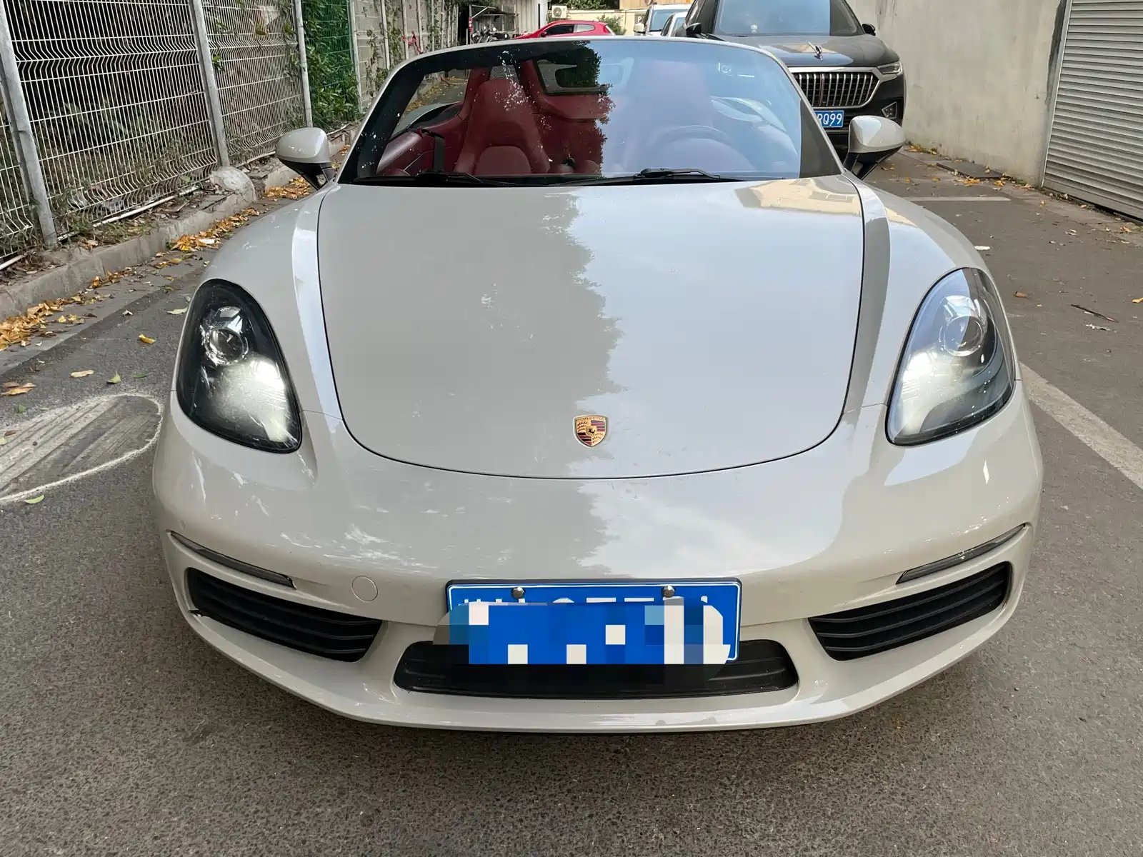 Photo 2 - Porsche 718