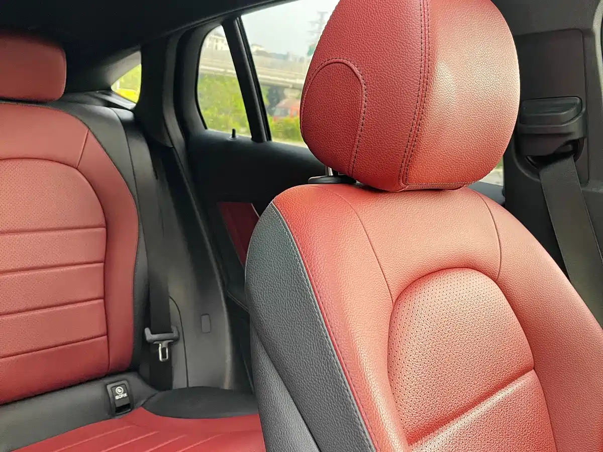 Mercedes-Benz GLC Coupe 2020 GLC 300 4MATIC Coupe SUV фото 33