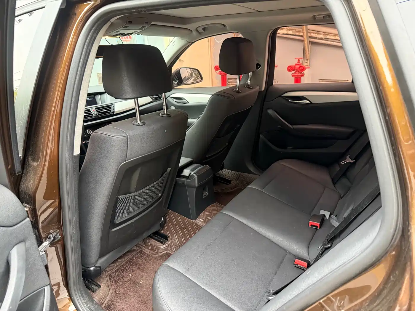 BMW X1 2014 sDrive18i Leading Edition фото 8