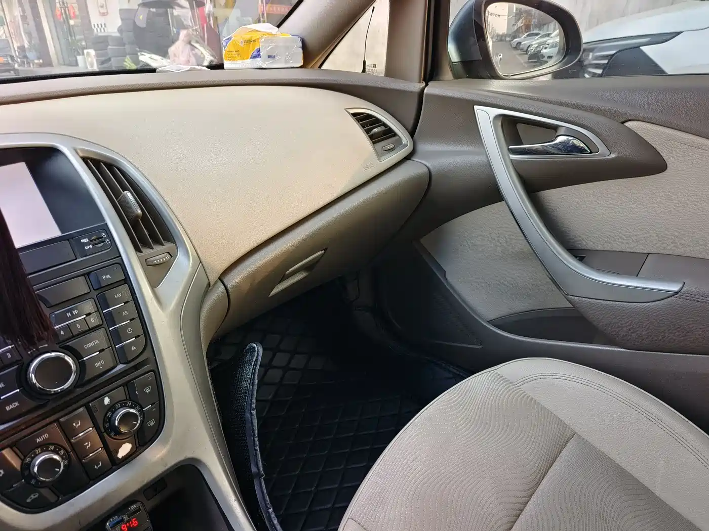 Buick Excelle 2012 GT 1.6L Manual Comfort фото 5