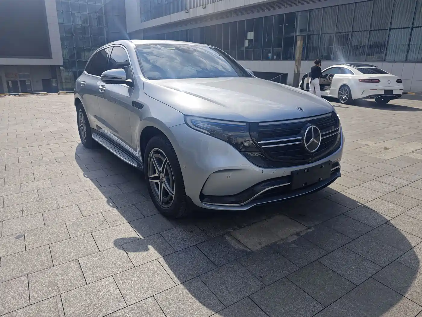 MERCEDES-BENZ EQC
