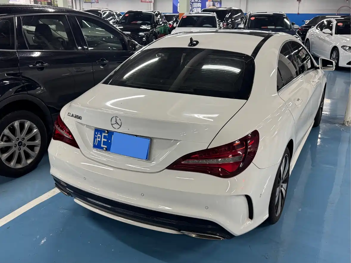 Mercedes-Benz CLA (Import) 2019 CLA 200 Fashion фото 5