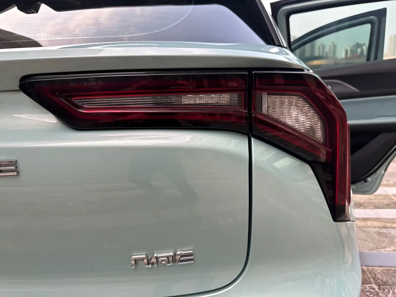 Фото 22 - Geely Geometry E Firefly