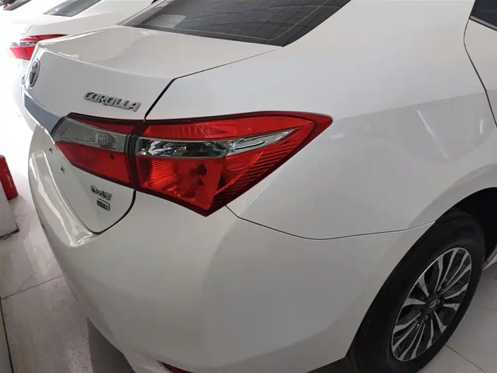Toyota Corolla 2017 Facelift 1.2T S-CVT GL фото 8