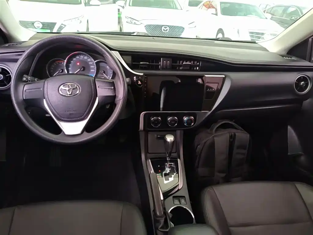 Toyota Corolla 2017 Facelift 1.2T S-CVT GL фото 10