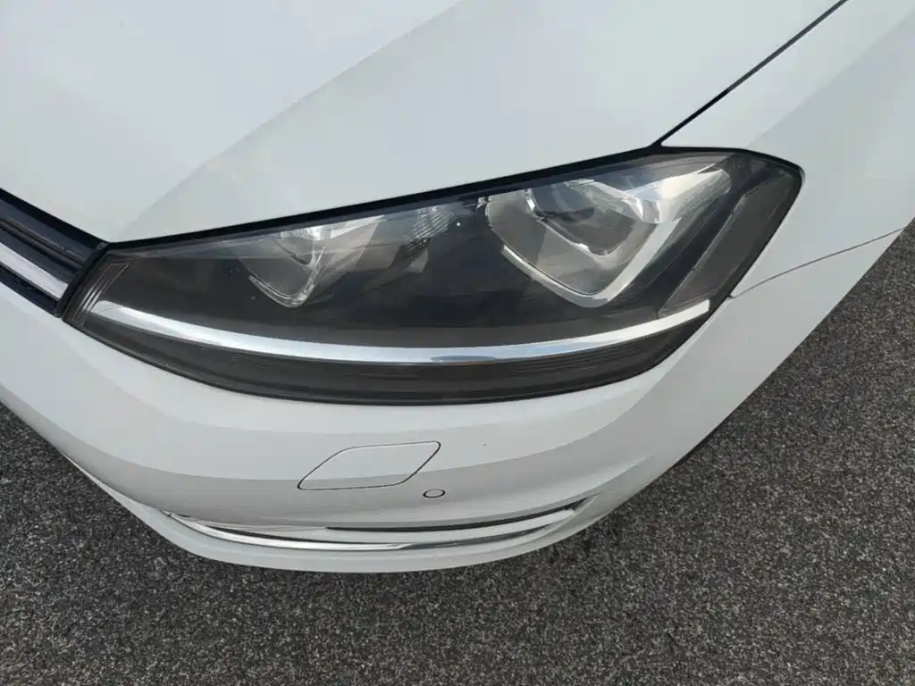 Photo 24 - Volkswagen Golf