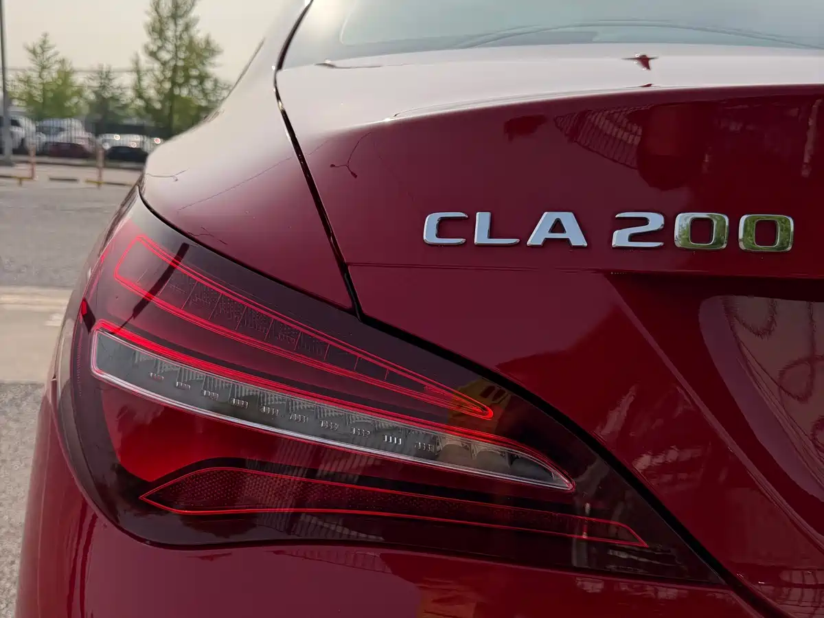 Mercedes-Benz CLA (Import) 2016 CLA 200 Fashion фото 37