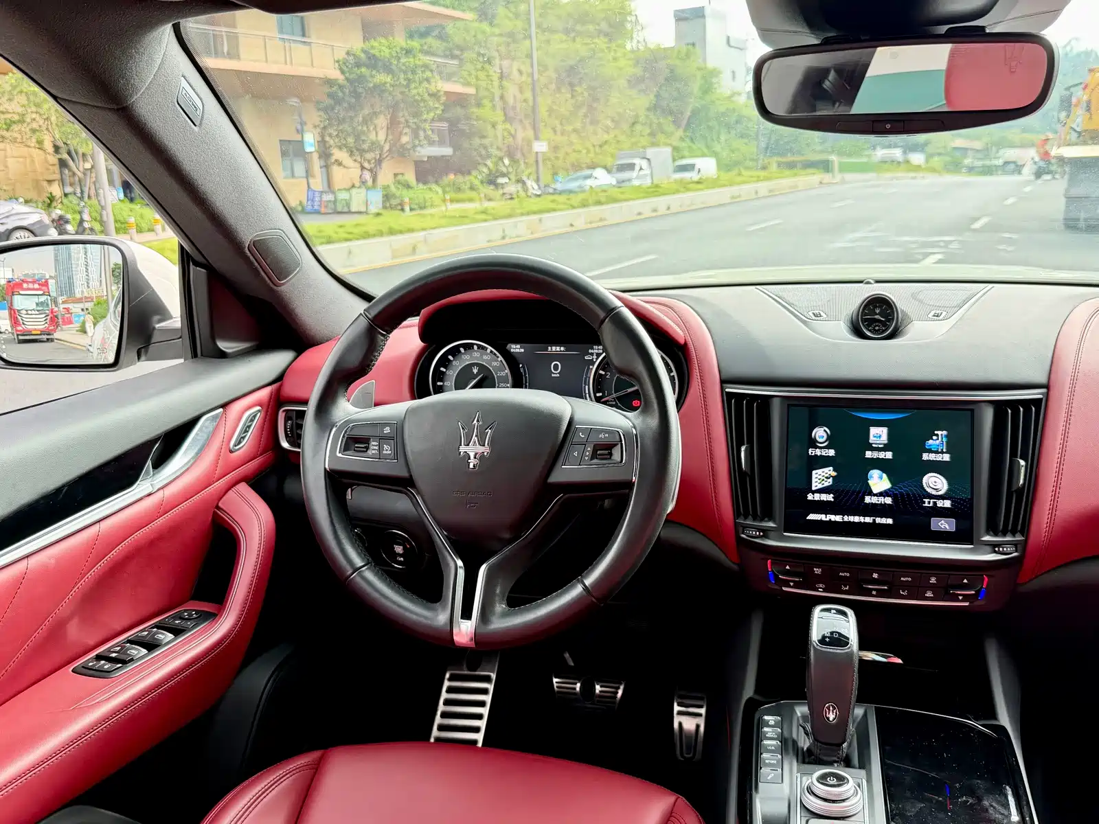 صورة 15 - Maserati Levante