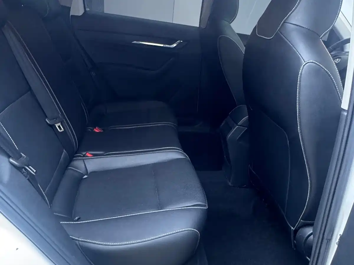 Škoda Kamiq 2022 1.5L Automatic Comfort Edition фото 22