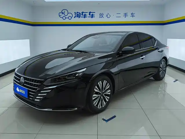 NISSAN TEANA