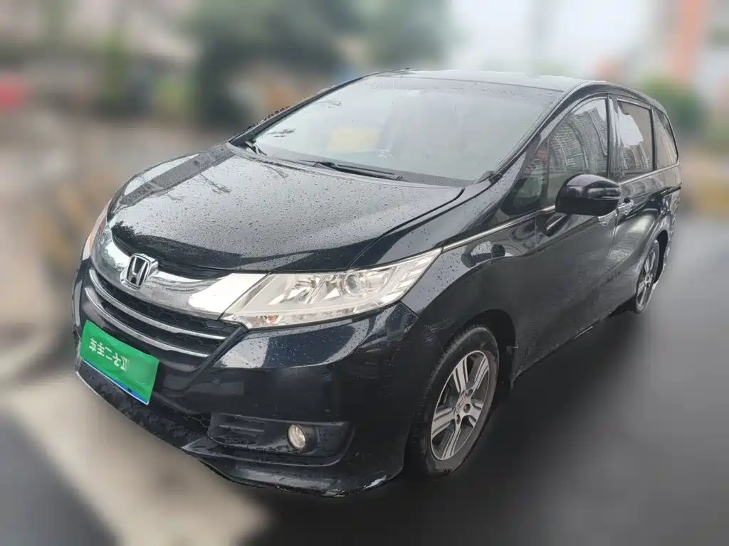 Фото 2 - Honda Odyssey