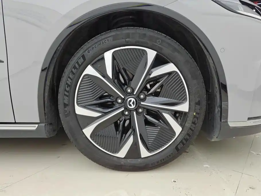 Фото 6 - Mazda EZ-6