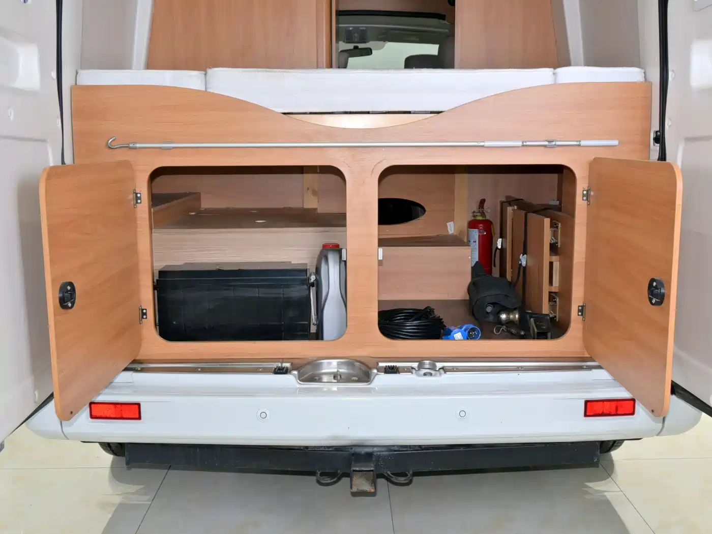 SAIC Maxus Xintu V80 2018 2.5T AMT Elite Long Wheelbase High Roof 5 Seater фото 24