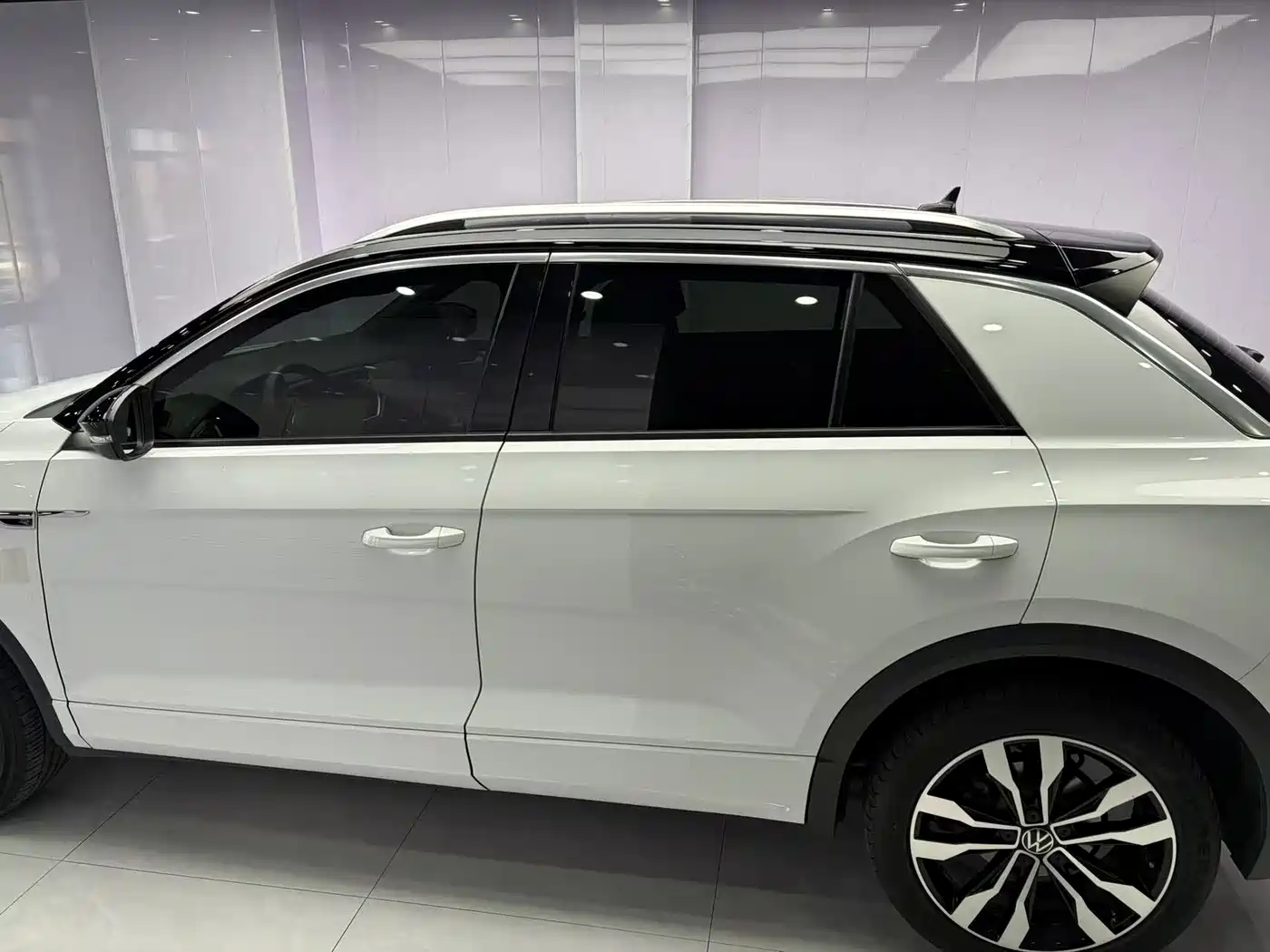 VOLKSWAGEN T-ROC EXPLORING SONGS