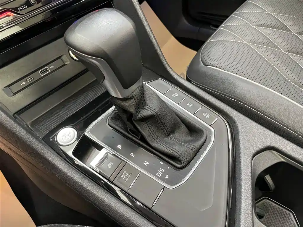 Volkswagen Tiguan L 2024 330TSI Automatic 2WD R-Line Premium Enjoyment Edition фото 20