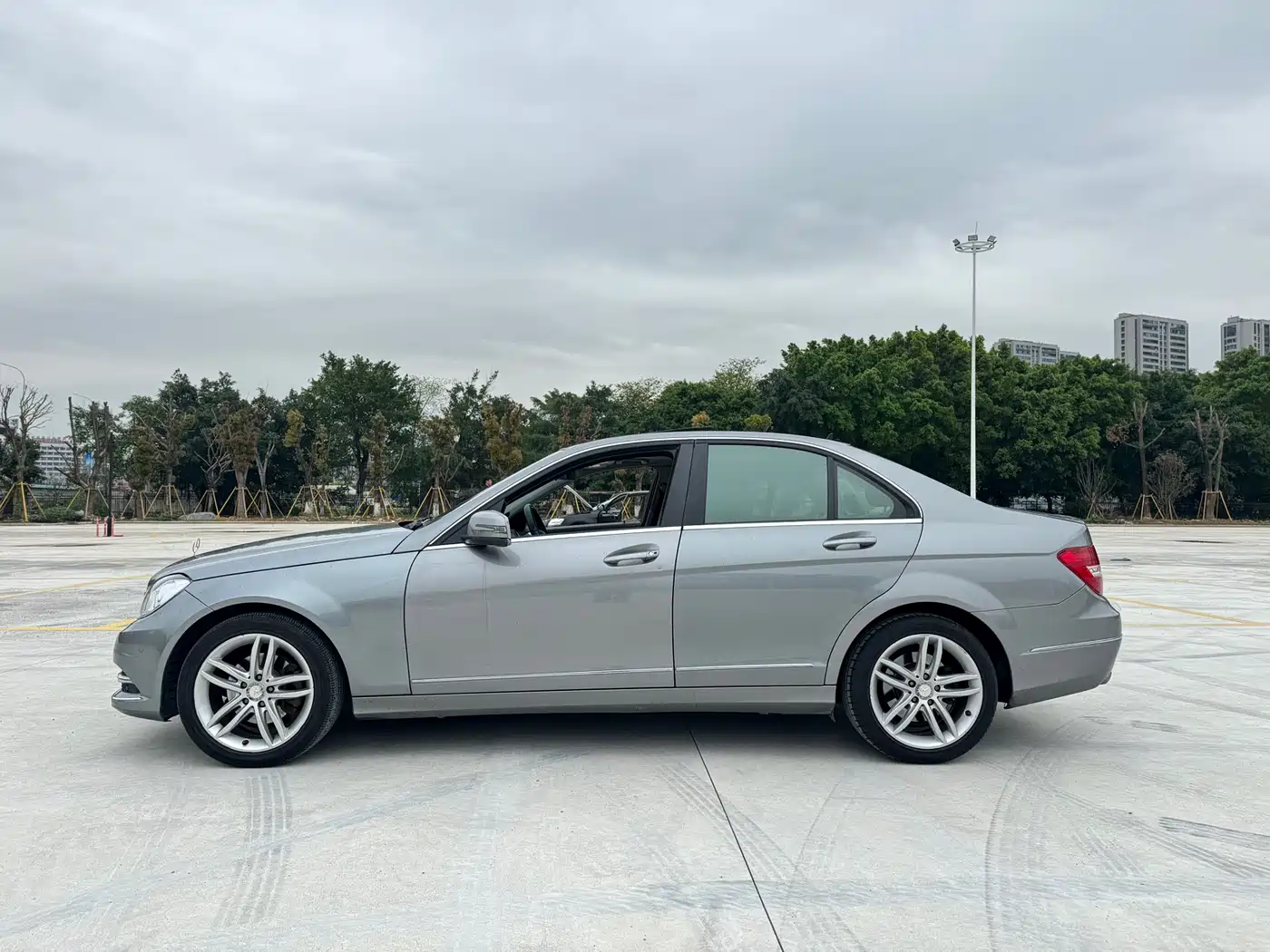 Mercedes-Benz C-Class 2013 C 260 Elegance Grand Edition фото 4