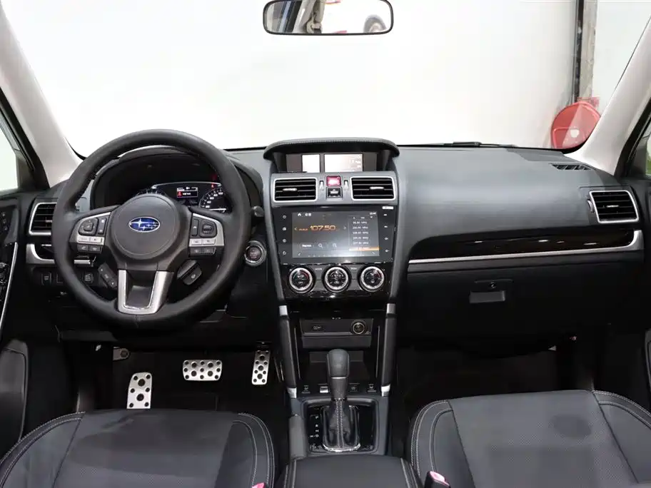 Subaru Forester 2018 2.5i Premium Navigation Edition EyeSight фото 12