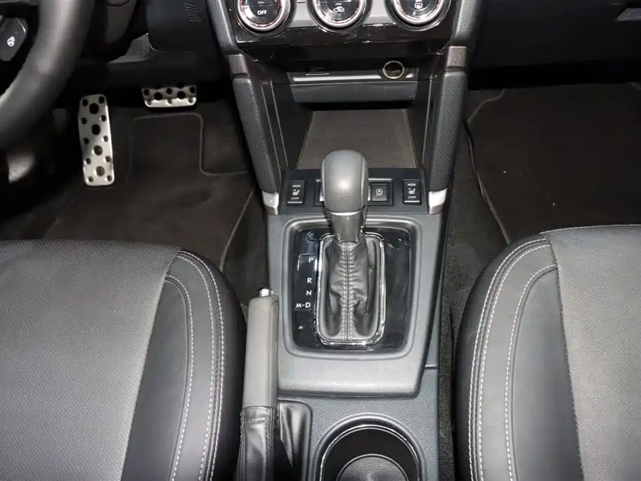 Subaru Forester 2018 2.5i Premium Navigation Edition EyeSight фото 15