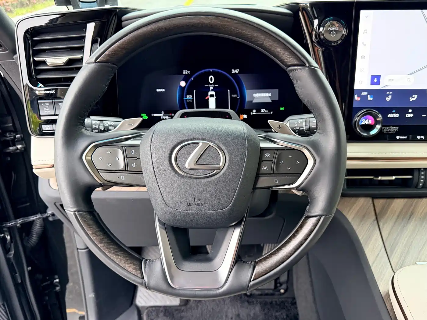 Lexus LM 2023 500h 6-Seater Prestige Edition фото 7