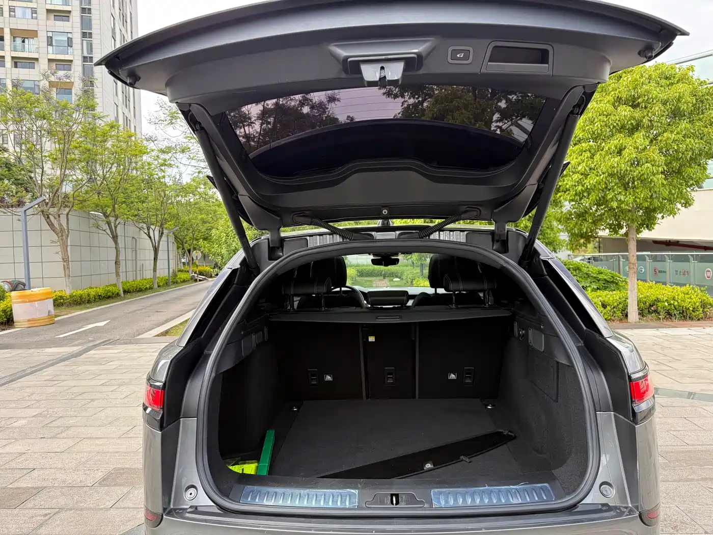 Land Rover Range Rover Velar 2019 250PS R-DYNAMIC S фото 41