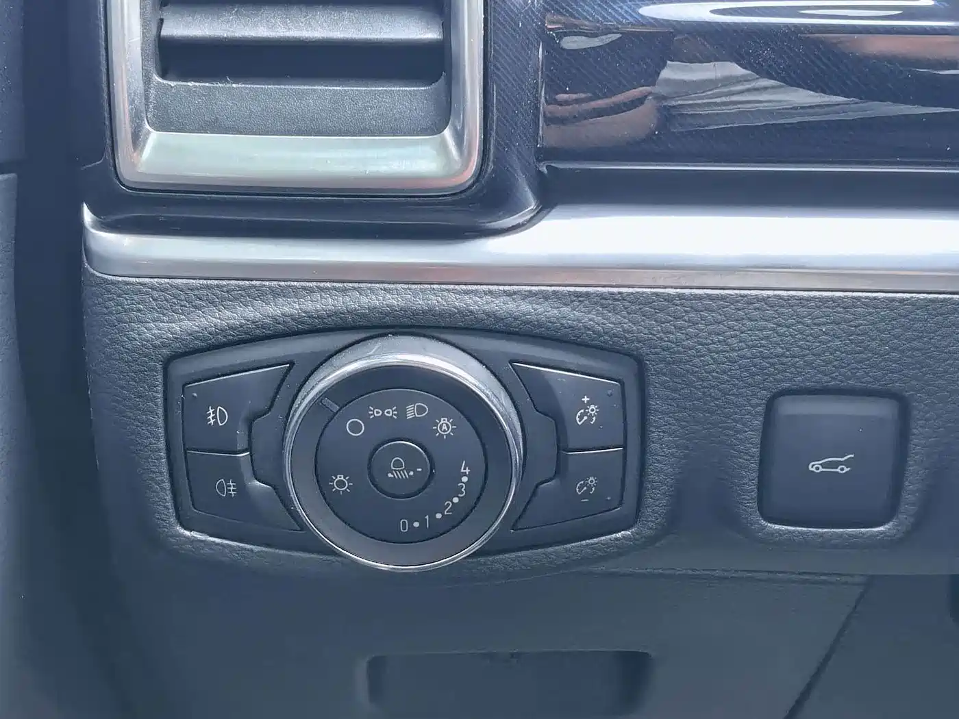 Ford Everest 2020 Sport Edition 2.3T Gasoline Automatic AWD Flagship 7-Seater фото 11