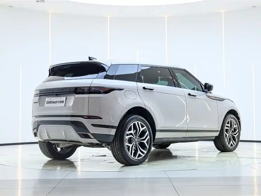 Land Rover Range Rover Evoque 2026 Range Rover Evoque L SE фото 3