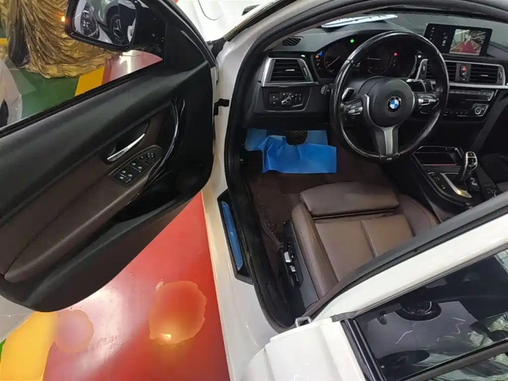 BMW 3 Series 2019 320Li M Sport Package фото 16