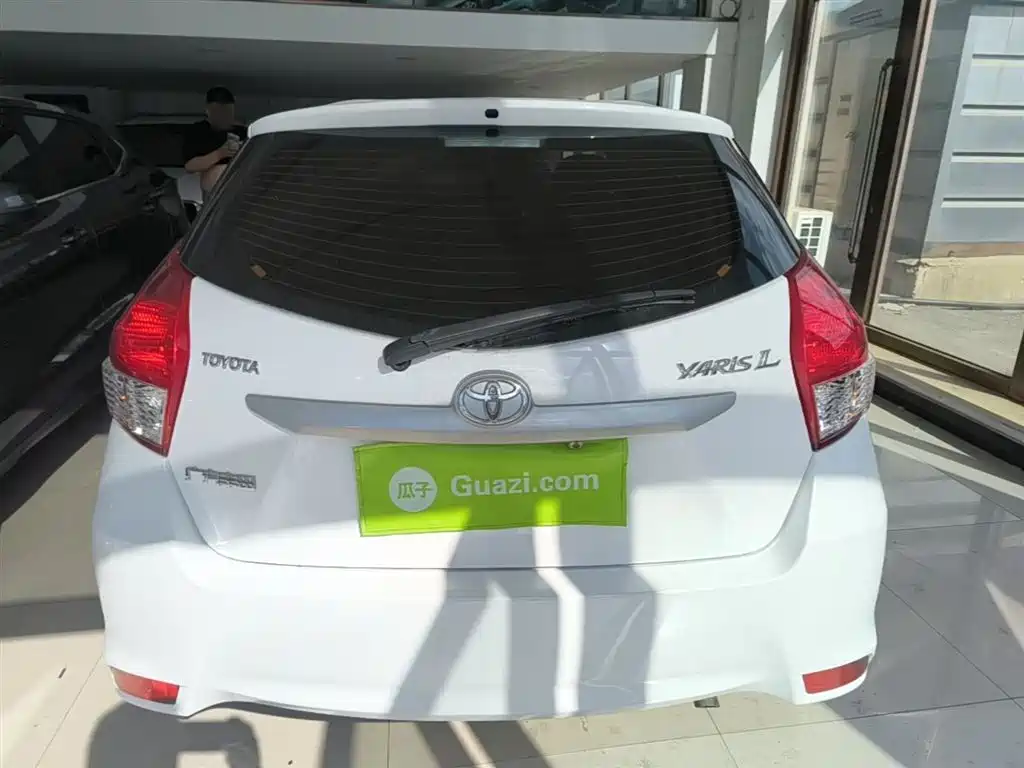 Toyota YARiS L Zhi Xuan 2015 1.5E Auto Charming Edition фото 6