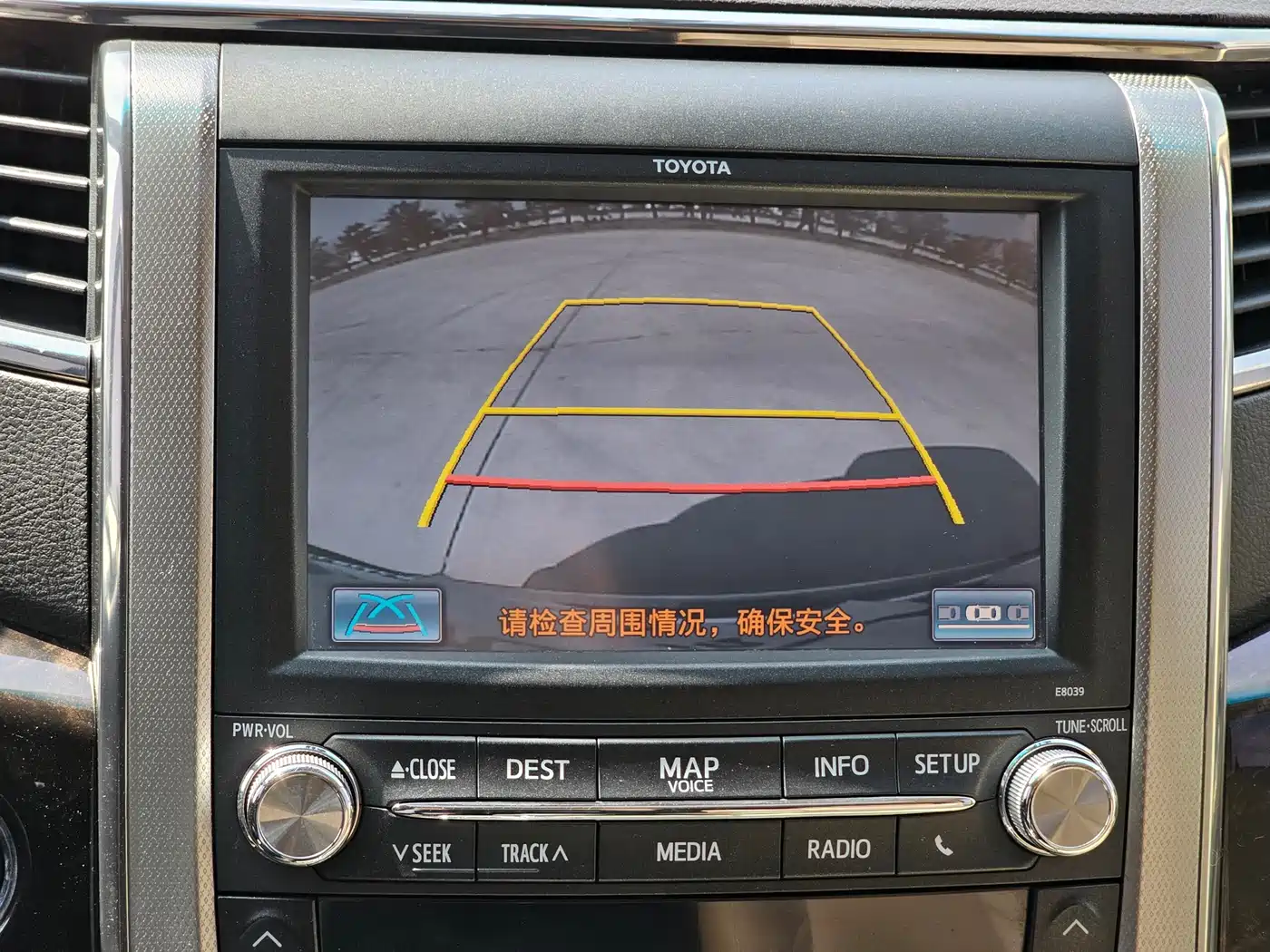 Toyota Alphard 2012 3.5L Luxury Edition фото 15