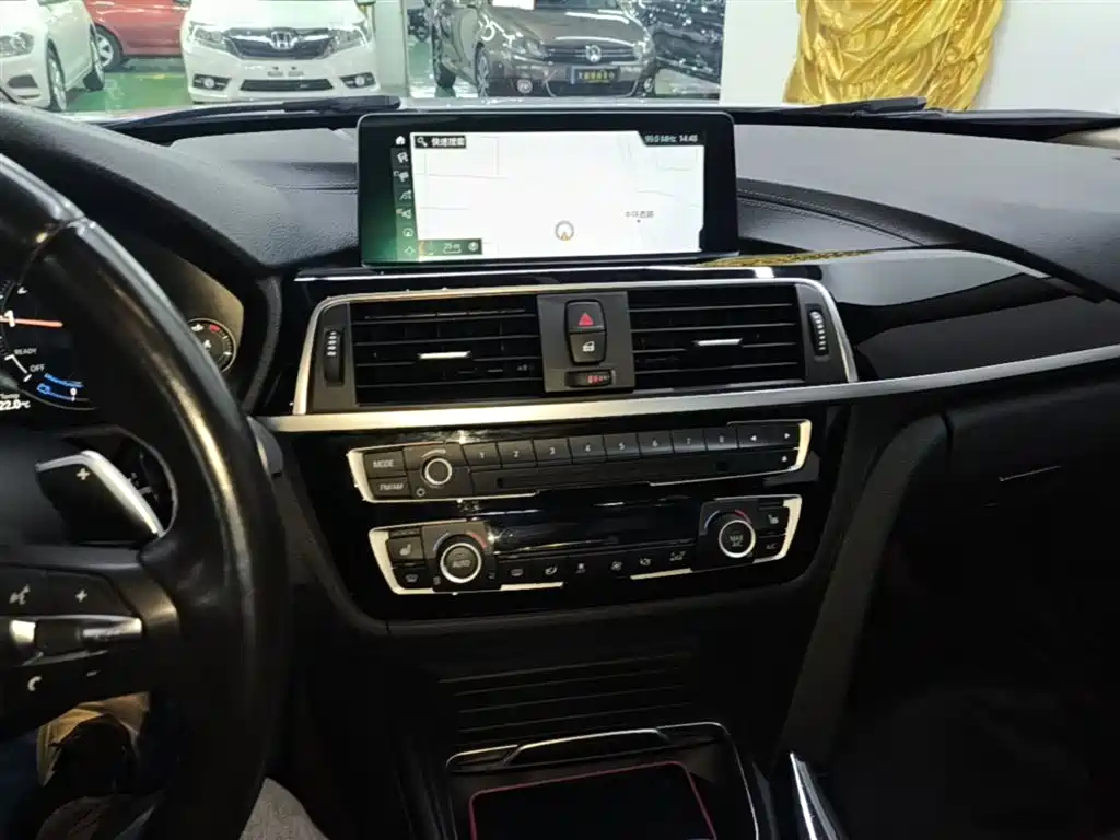 BMW 3 Series 2019 320Li M Sport Package фото 13